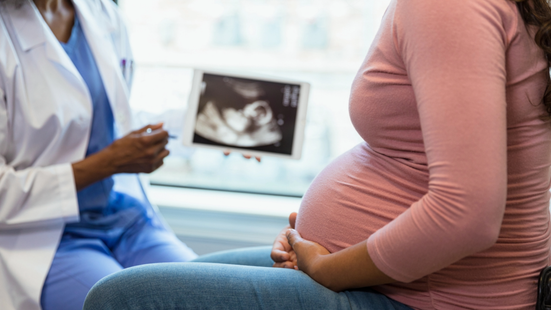 pregnant women at doctors